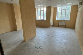 Помещение 83 м² под магазин, офис, салон