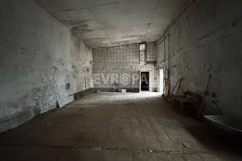 Склад неотапл  280 м²
