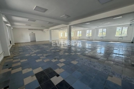 Здание 600 м² участок 0,6 Га