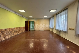 Офис (частями) 140 м²
