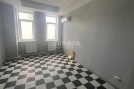 Помещение 73 м² под офис, кабинет, услуги