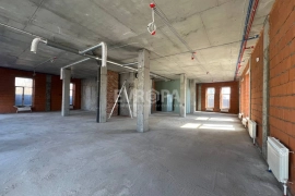 Офис - Торговое  218,7 м²