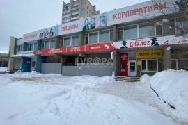 Помещение 350 м² с арендаторами