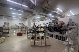 Помещение 130 м² под магазин, спортзал, склад
