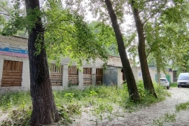 Здание  295.6 м²