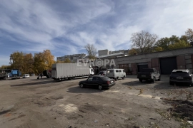 Помещение с арендаторами 1300 м²