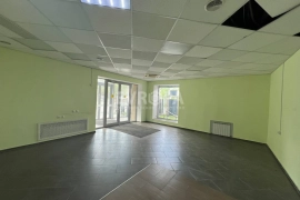 Помещение 330 м² под магазин, офис, шоурум
