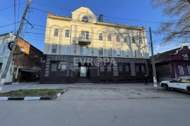 Сдается фасадное помещение 430 м² в центре