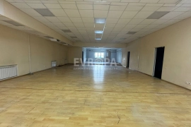 Офисный блок /ПСН 412 м² Парковка