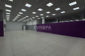 Помещение 206 м² под магазин