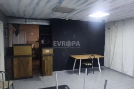 Торговая площадь 60 м², отдельно стоящий павильон, 2 входа, вода