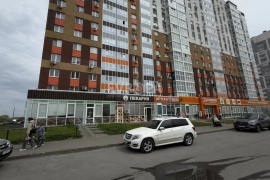 Торговая площадь 70 м², панорамные окна, 2 входа, 24/7 