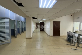 Нежилое помещение 380 м² под офис